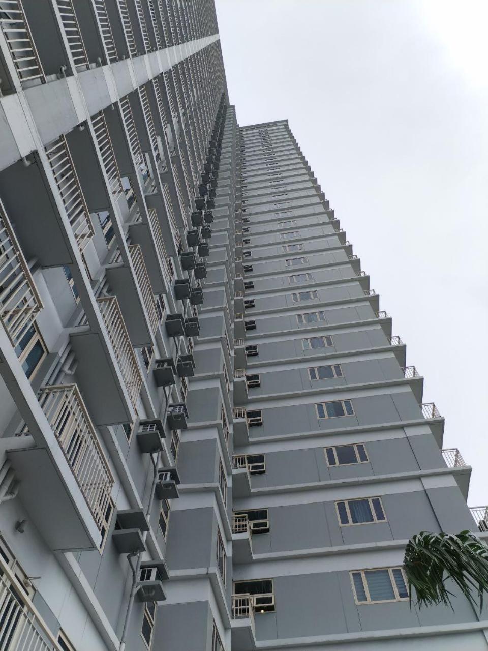 Near Moa Good For Sleeping With Bayview,sofa And Wifi 3146 Apartment Manila