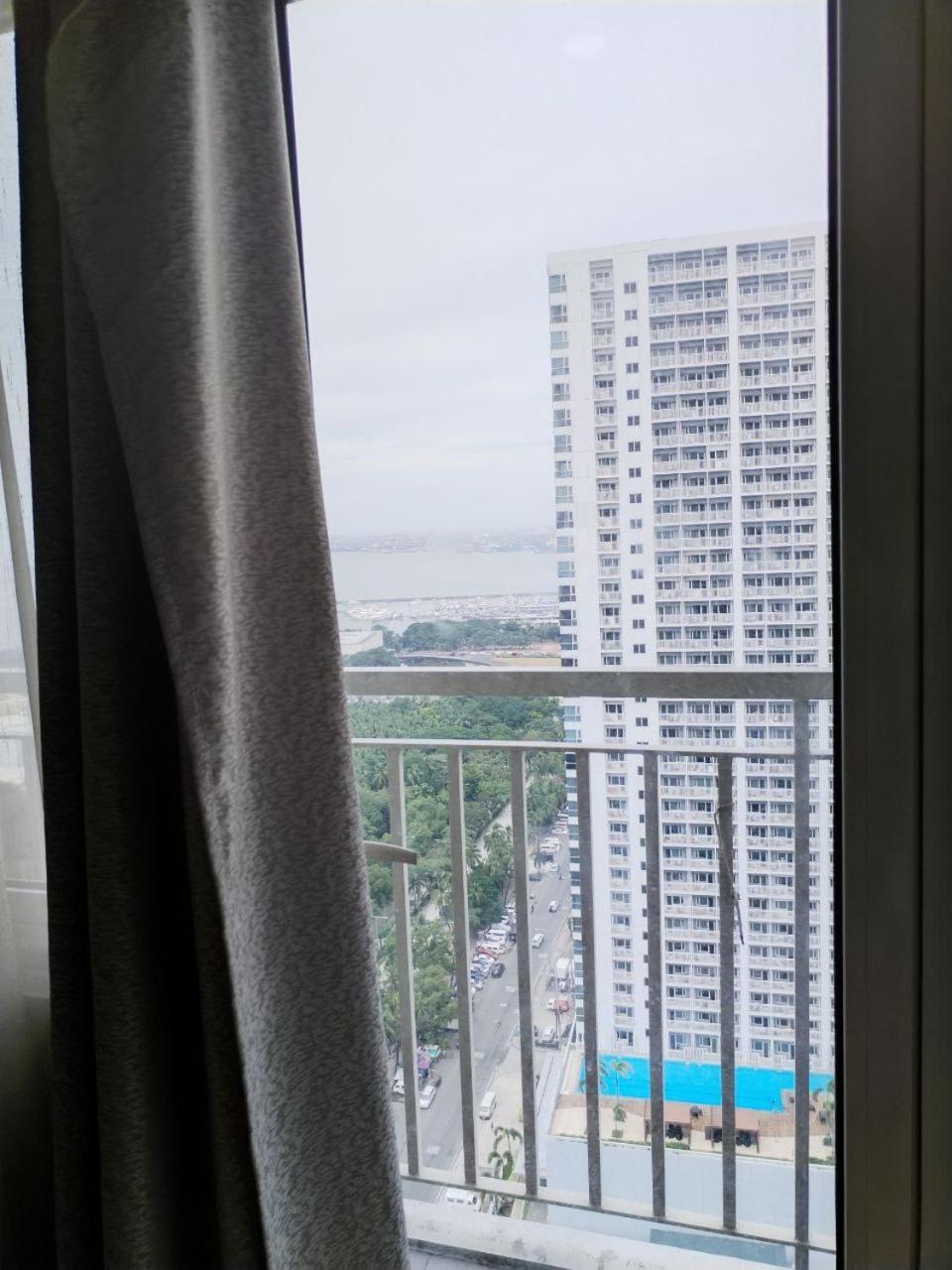 Near Moa Good For Sleeping With Bayview,sofa And Wifi 3146 Manila