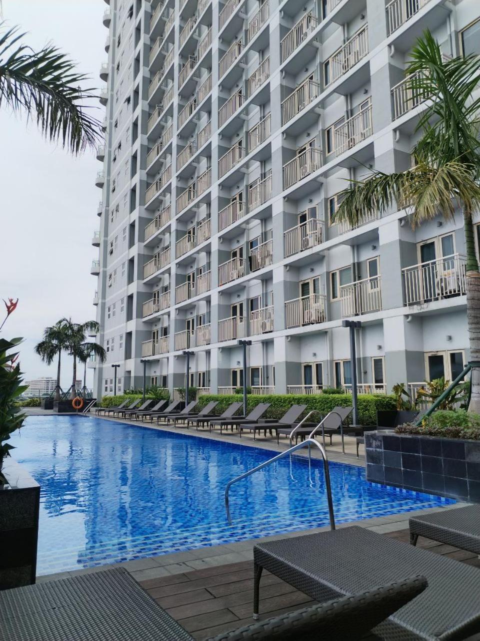 Apartment Near Moa Good For Sleeping With Bayview,sofa And Wifi 3146 *