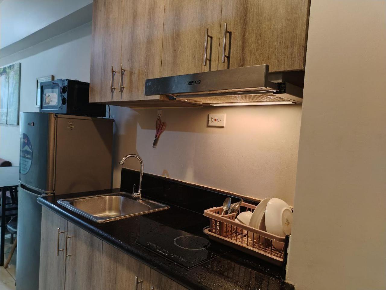 Near Moa Good For Sleeping With Bayview,sofa And Wifi 3146 Manila