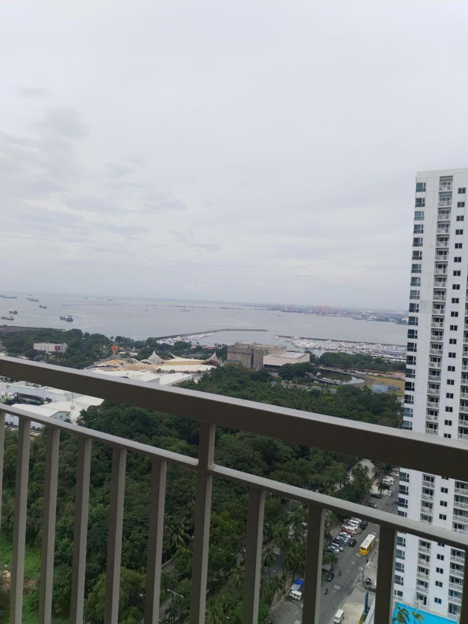Apartment Near Moa Good For Sleeping With Bayview,sofa And Wifi 3146 *