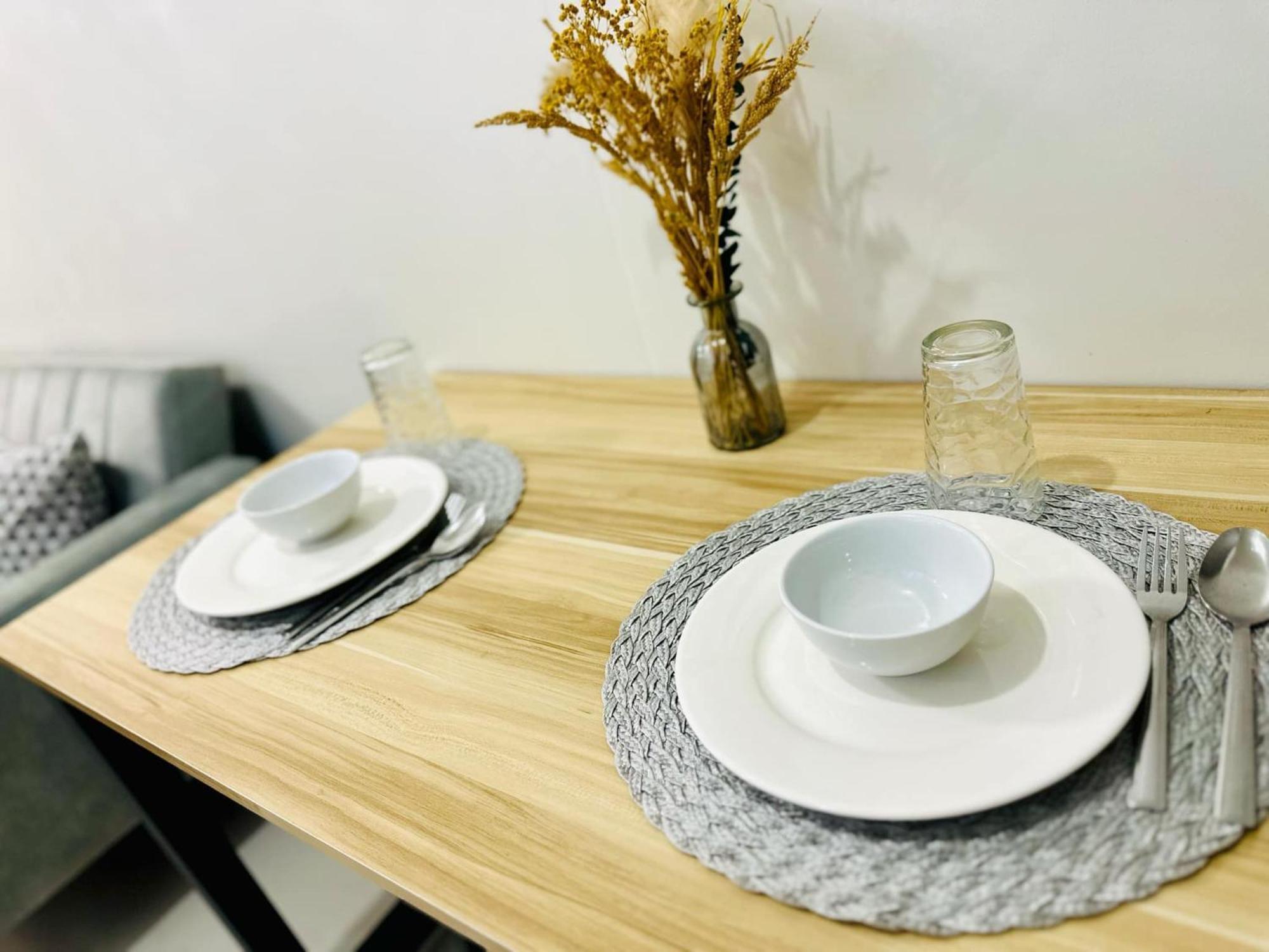 Cozy Hearth Loft At Shore 3 * Manila