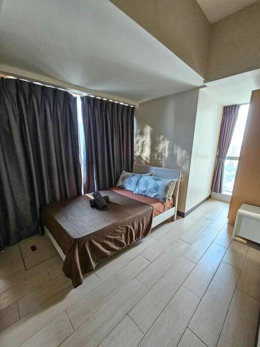 Spacious 3br In Uptown Bgc - Walking Distance To Malls And Restaurants Apartment *