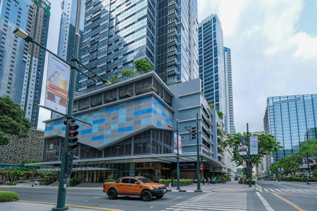 Spacious 3br In Uptown Bgc - Walking Distance To Malls And Restaurants *