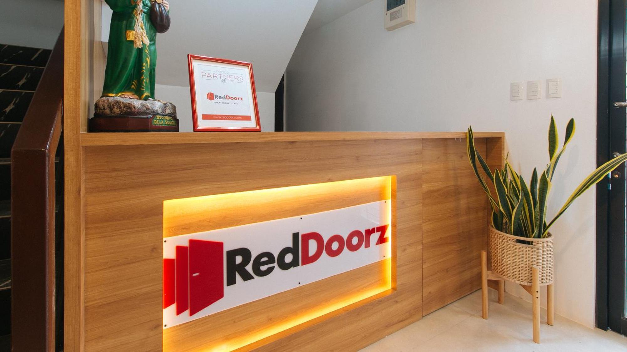 Reddoorz Near Ust Sampaloc Hotel *