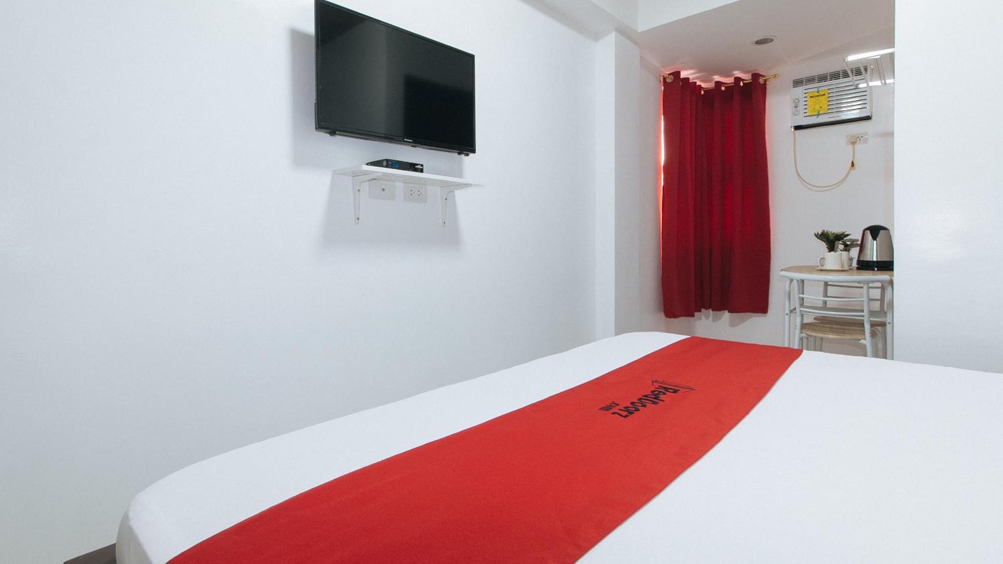 Reddoorz Near Ust Sampaloc Manila