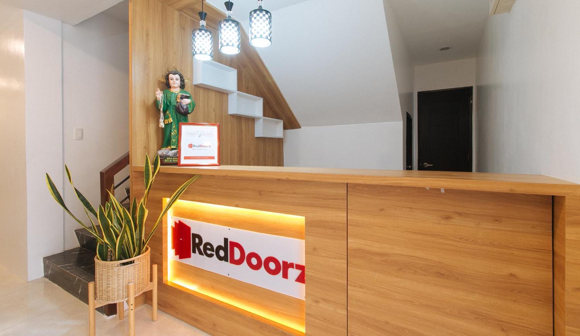 Reddoorz Near Ust Sampaloc Hotel *