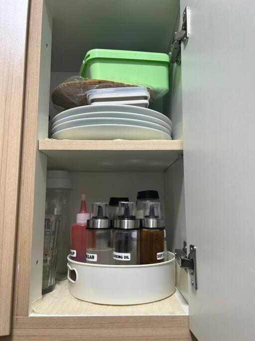 Apartment 1br Calathea Place Nr Airport, Netflix,50mbps Wifi *