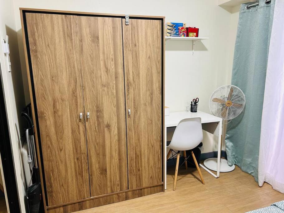 1br Calathea Place Nr Airport, Netflix,50mbps Wifi * Manila