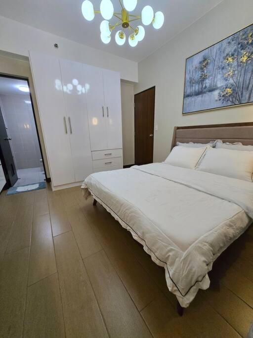 Cozy Corner Manhattan Heights 2bedroom,2bathroom With Amazing View *