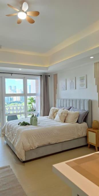 Luxury Bohemian Venice Canal Mall & Bgc Views