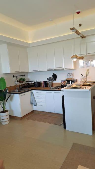 Apartment Luxury Bohemian Venice Canal Mall & Bgc Views