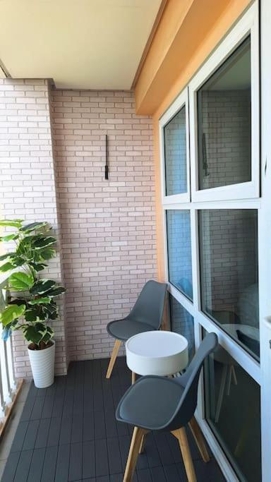 Luxury Bohemian Venice Canal Mall & Bgc Views Apartment *