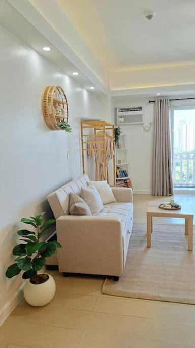 Luxury Bohemian Venice Canal Mall & Bgc Views Manila