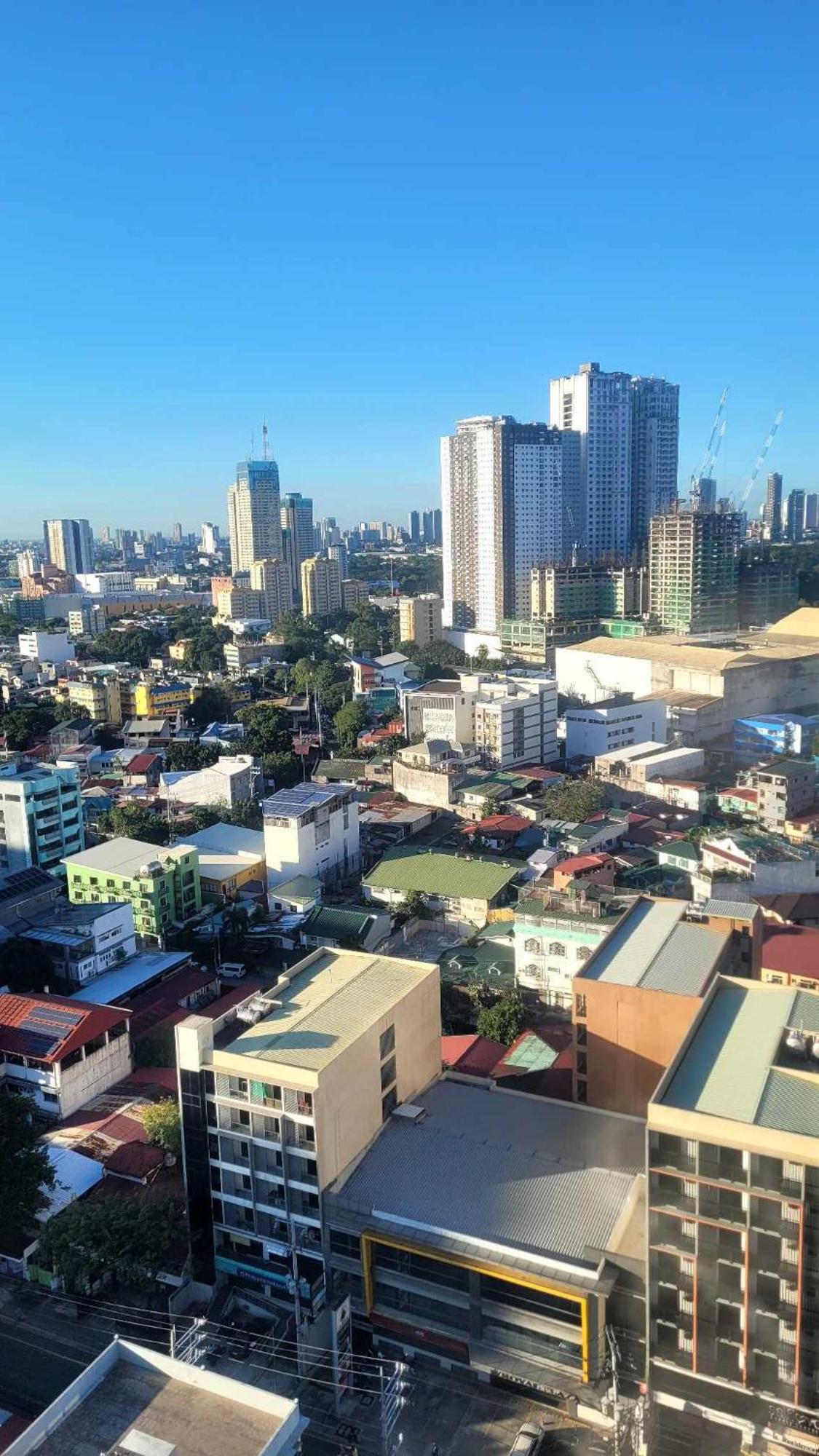 Richard's Pad * Manila