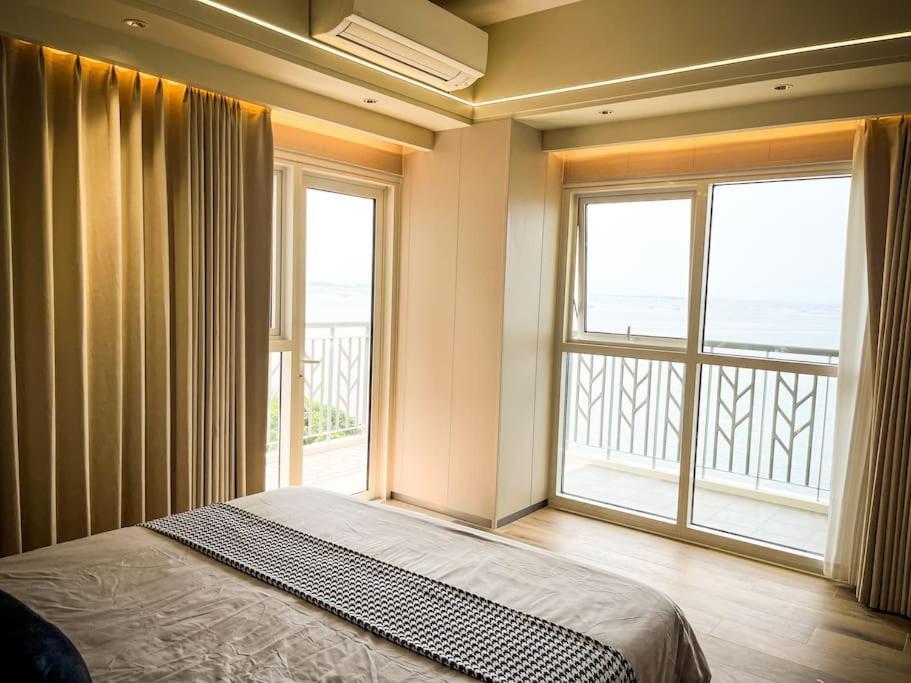 Luxury 1br Beside Okada Manila