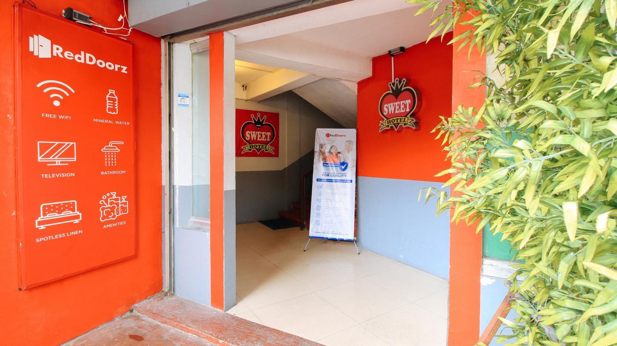 Reddoorz @ P Florentino Street Sampaloc