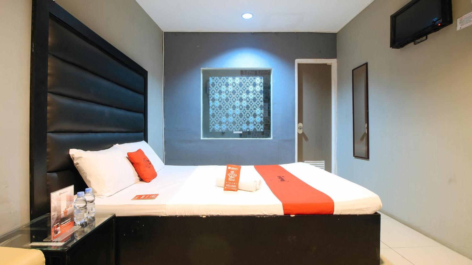 Hotel Reddoorz @ P Florentino Street Sampaloc 2*