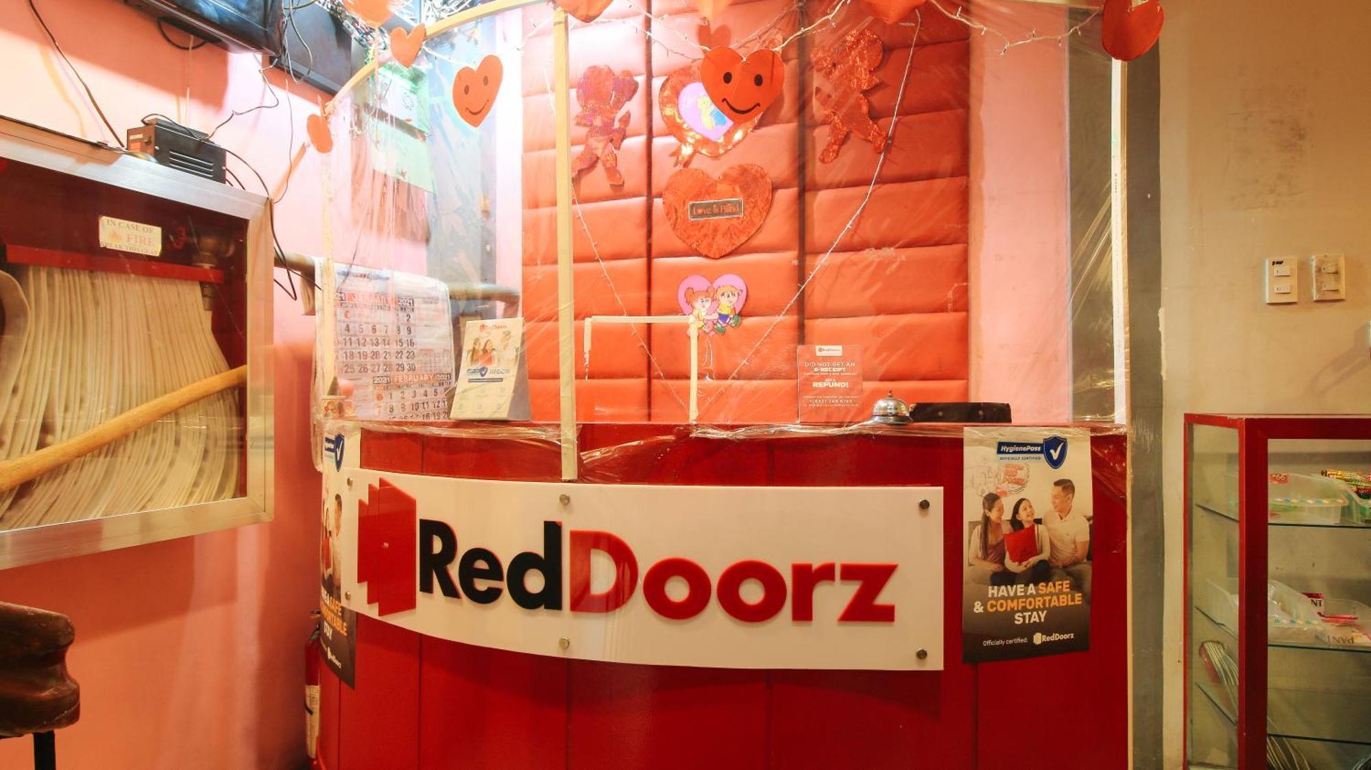 Reddoorz @ P Florentino Street Sampaloc Hotel 2*