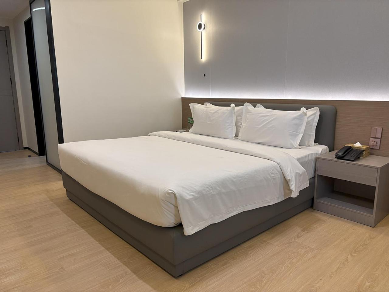 Hotel Lido De Paris 4*