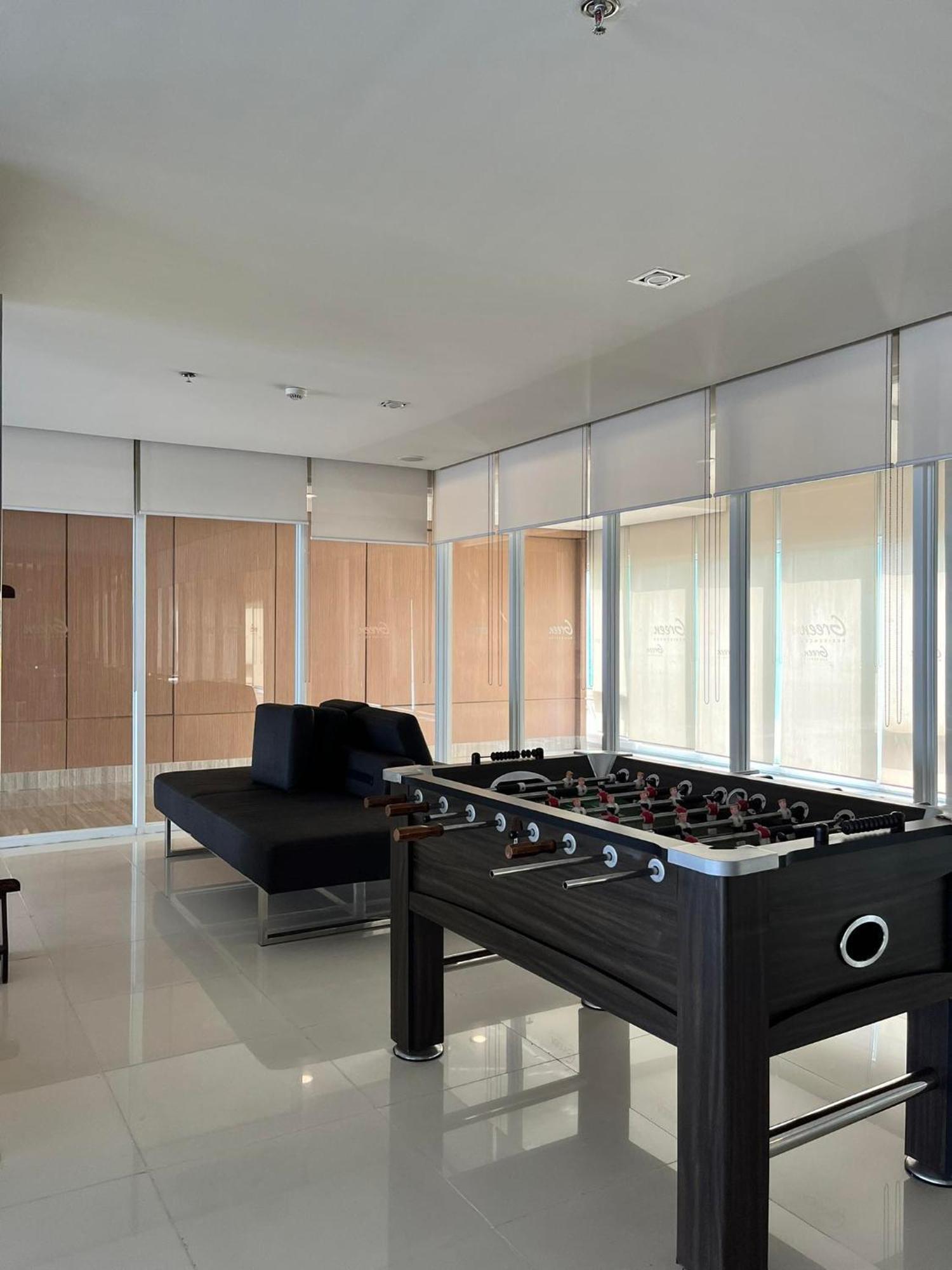Unit In Green Residences Taft Next To De La Salle University Apartment *