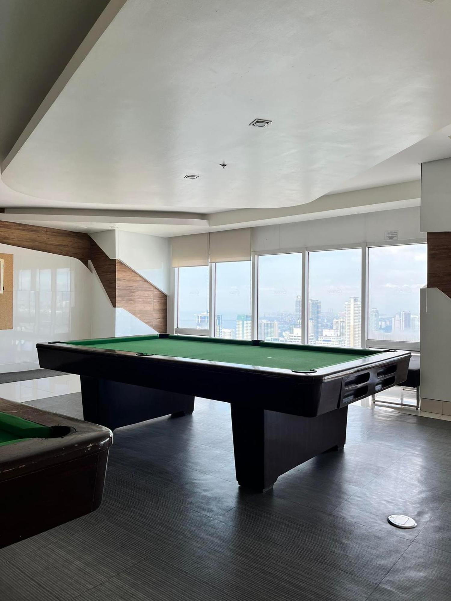 Unit In Green Residences Taft Next To De La Salle University Manila