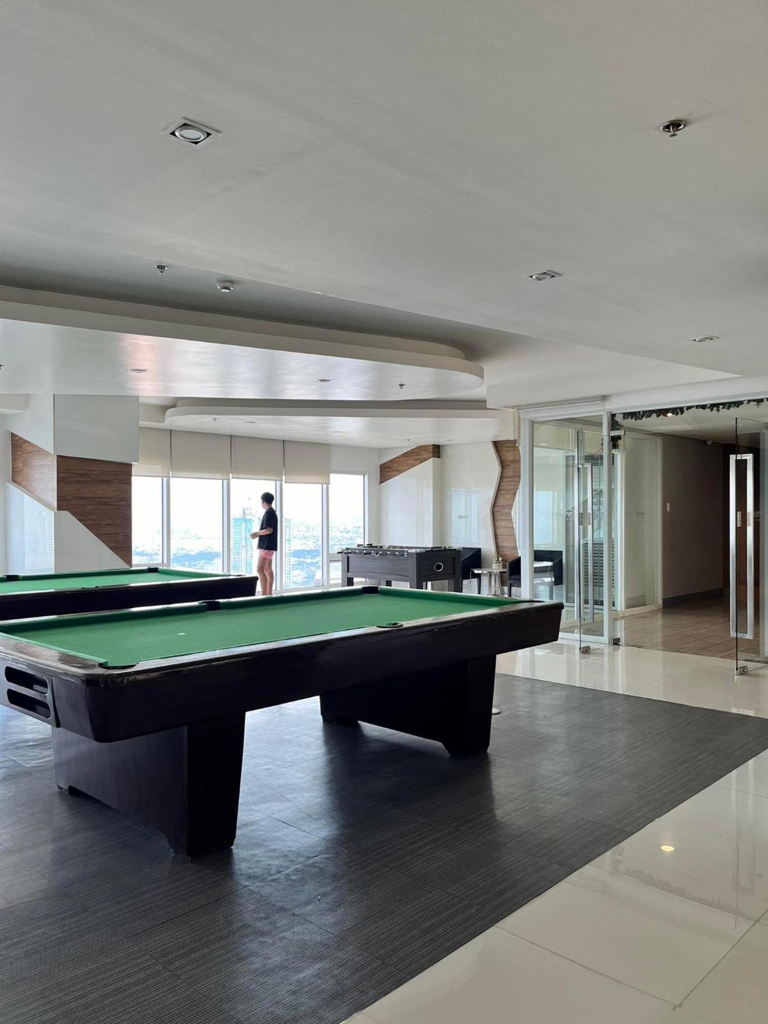 Unit In Green Residences Taft Next To De La Salle University Apartment