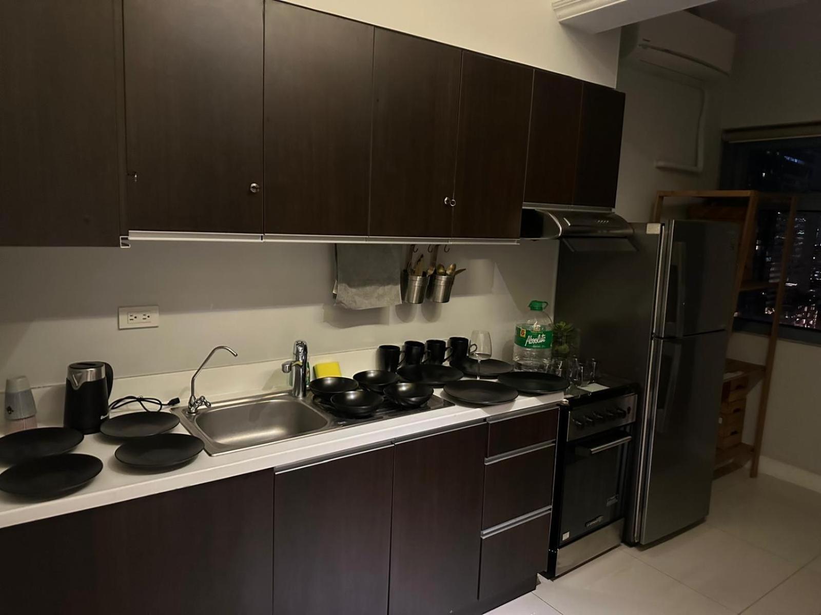 Modern 1br Loft, Center Apartment Manila