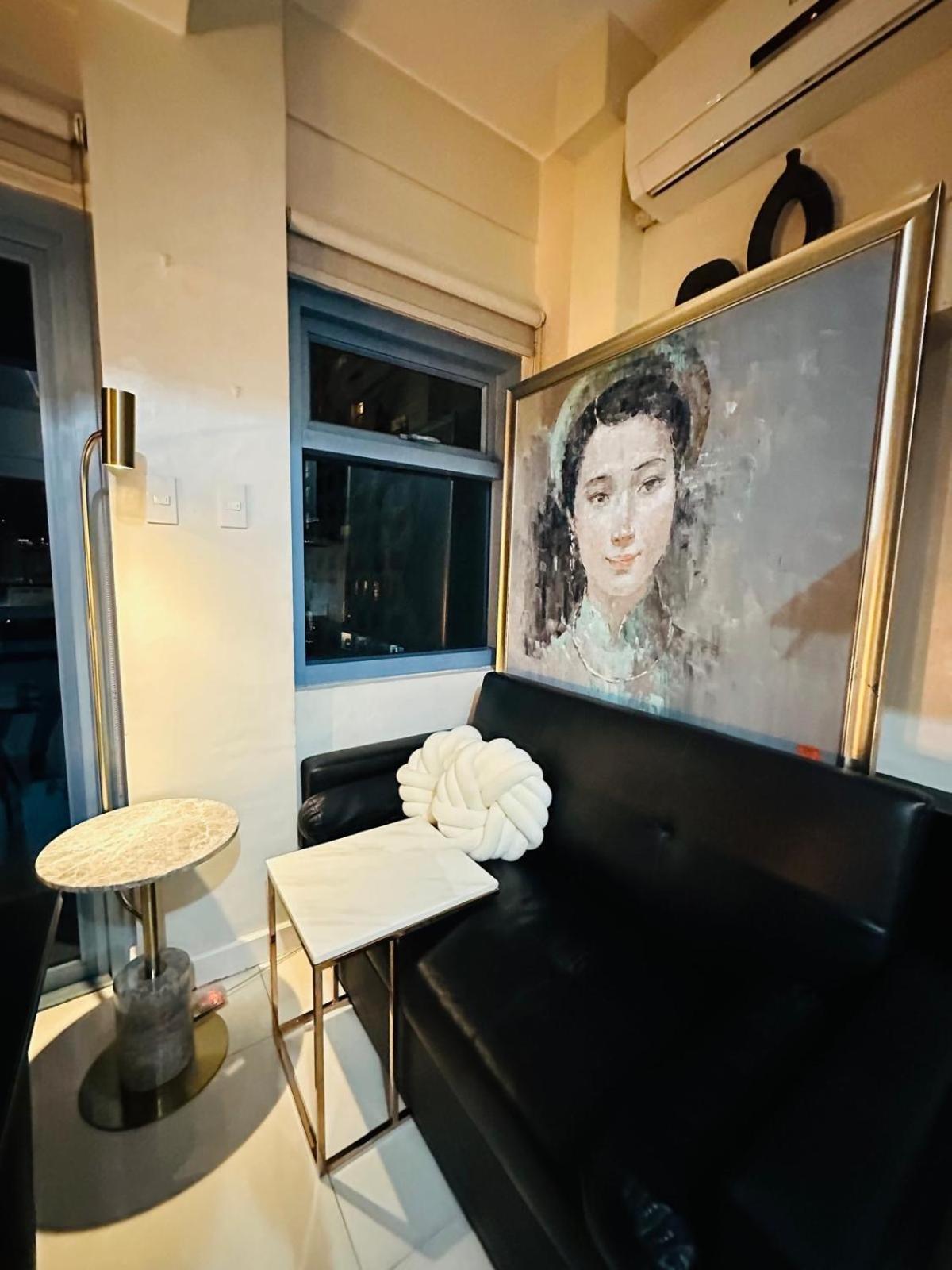 Modern 1br Loft, Center