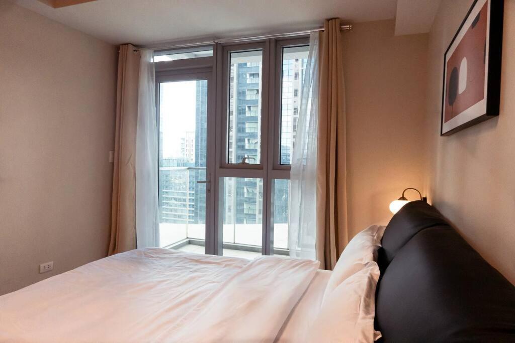 Apartment Parksuites Bgc - Spacious 2 Bedroom Manila