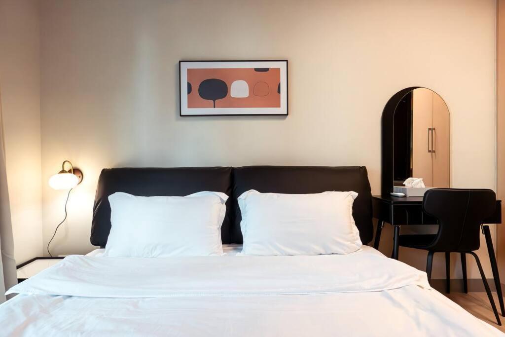 Parksuites Bgc - Spacious 2 Bedroom Manila