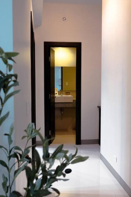 Parksuites Bgc - Spacious 2 Bedroom Apartment Manila