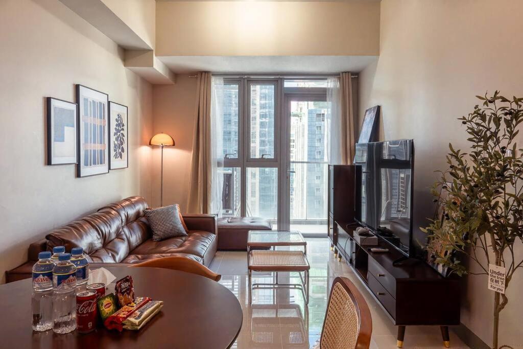 Parksuites Bgc - Spacious 2 Bedroom *