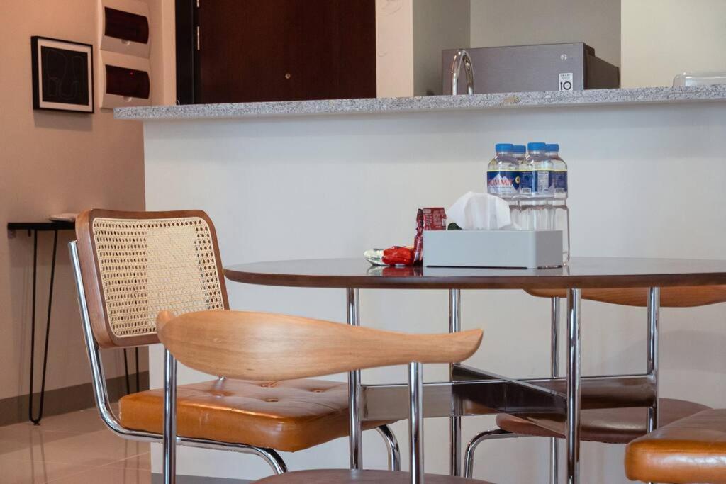 Parksuites Bgc - Spacious 2 Bedroom Apartment *