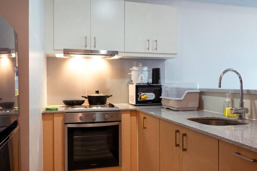 Parksuites Bgc - Spacious 2 Bedroom Apartment *