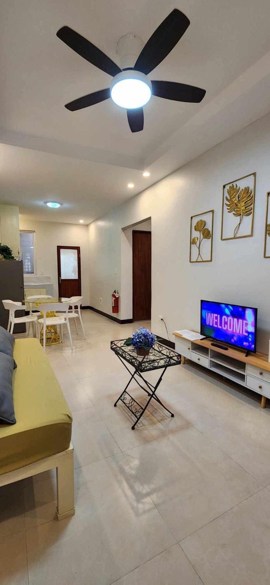 Kuya And Kambals 2 Bedroom 2 Bath Apartment Manila
