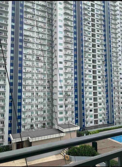 Dandelion 1 Bedroom With Balcony Apartment