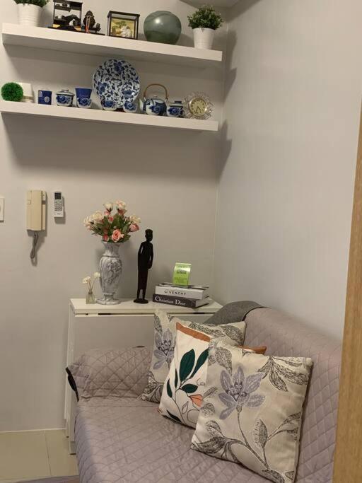 Jasmine 1 Bedroom With Balcony Apartment *