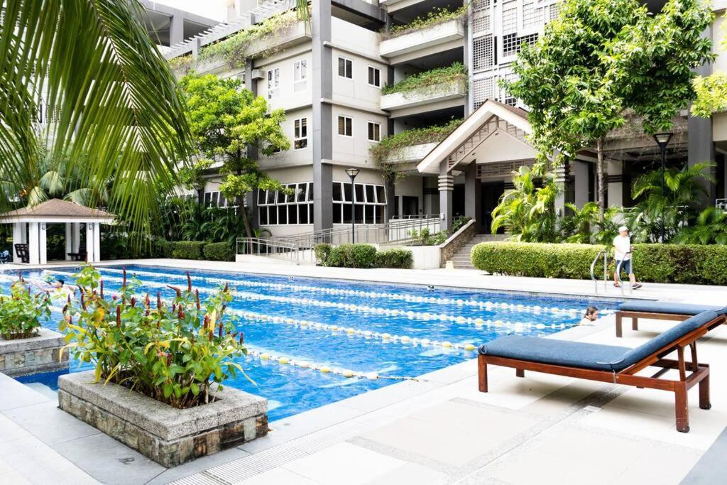 Apartment Selah Staycations Manila