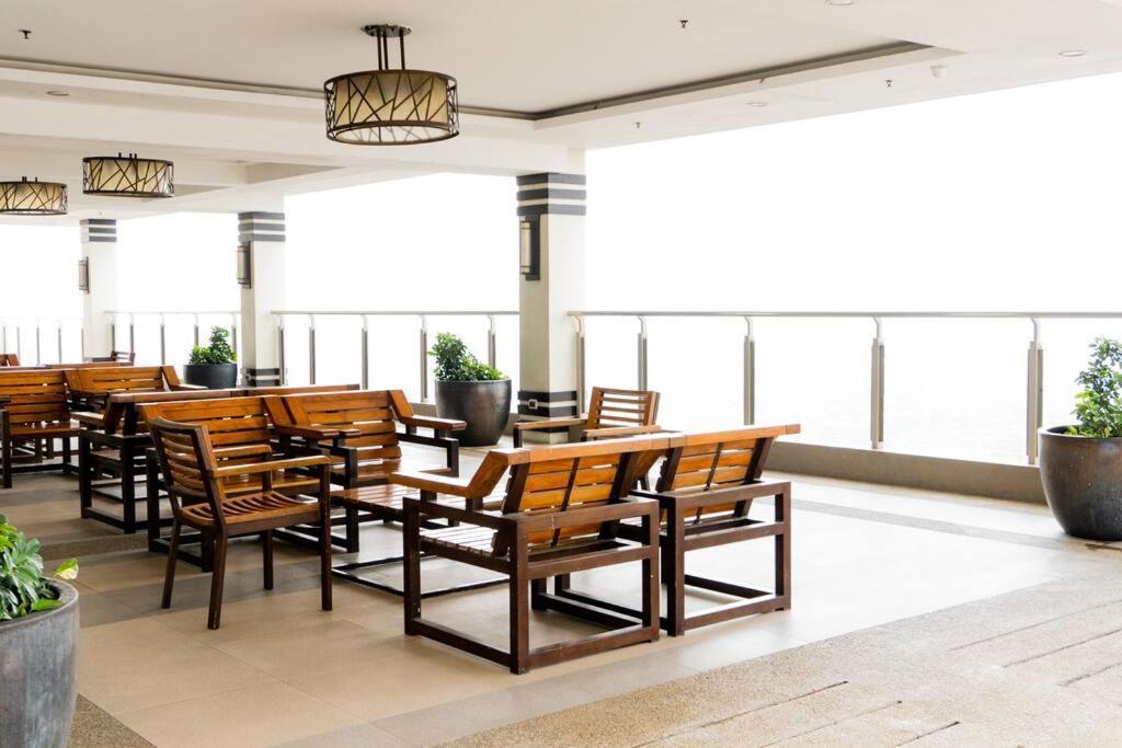 Selah Staycations * Manila