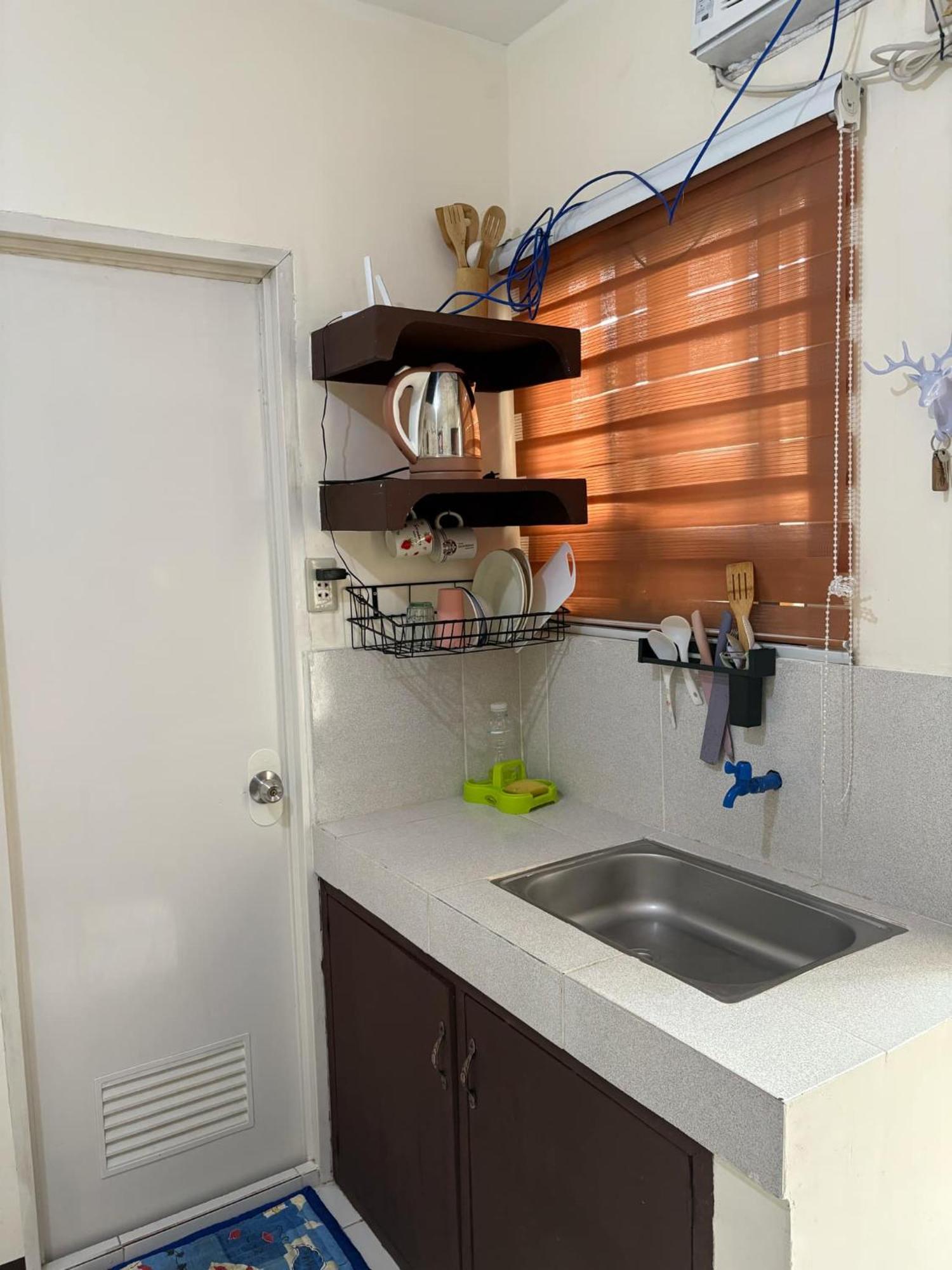Airport Villamor Transient Homestay Manila
