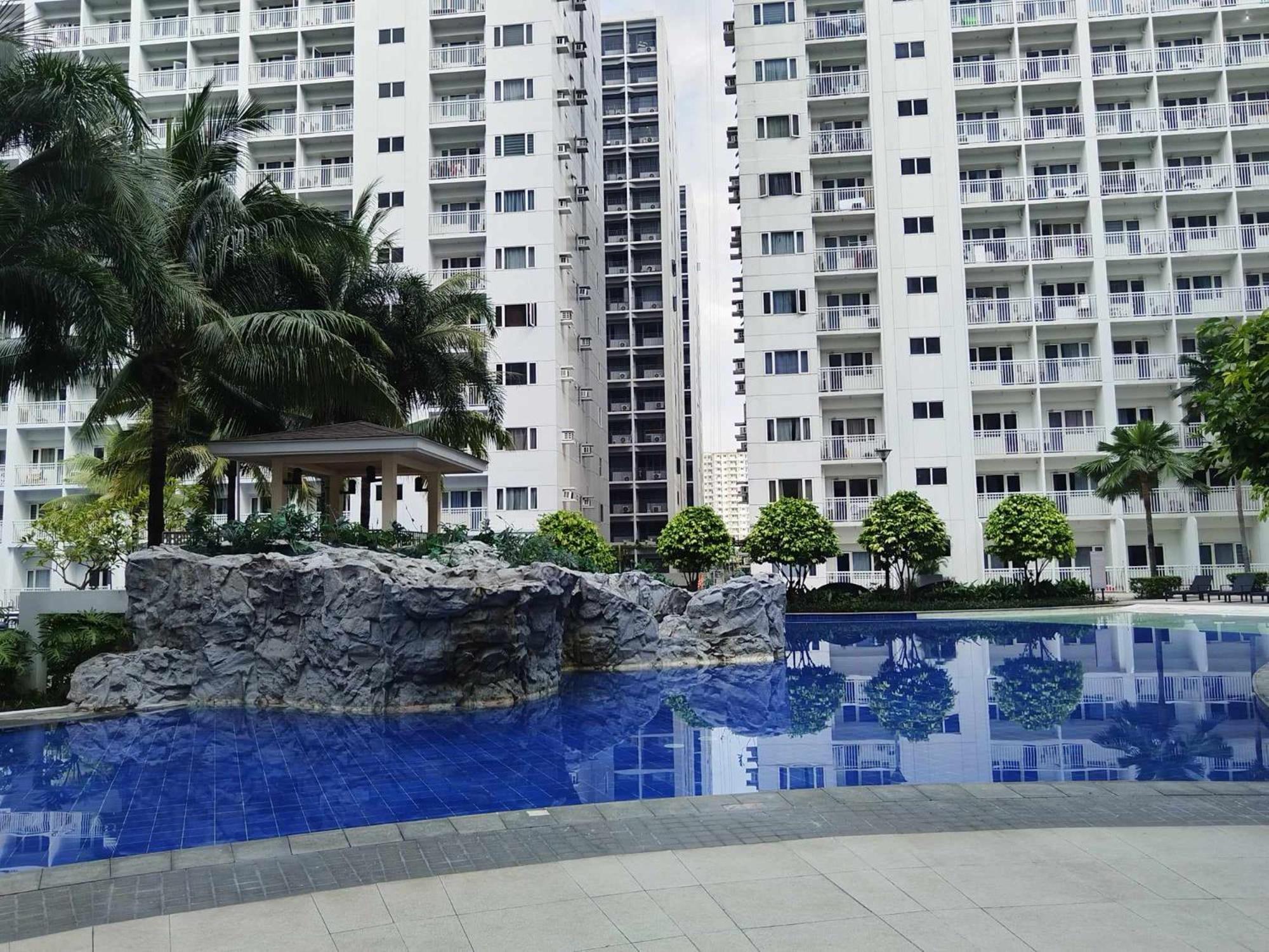 Pasay Shore Residences With One Bedroom With Balcony