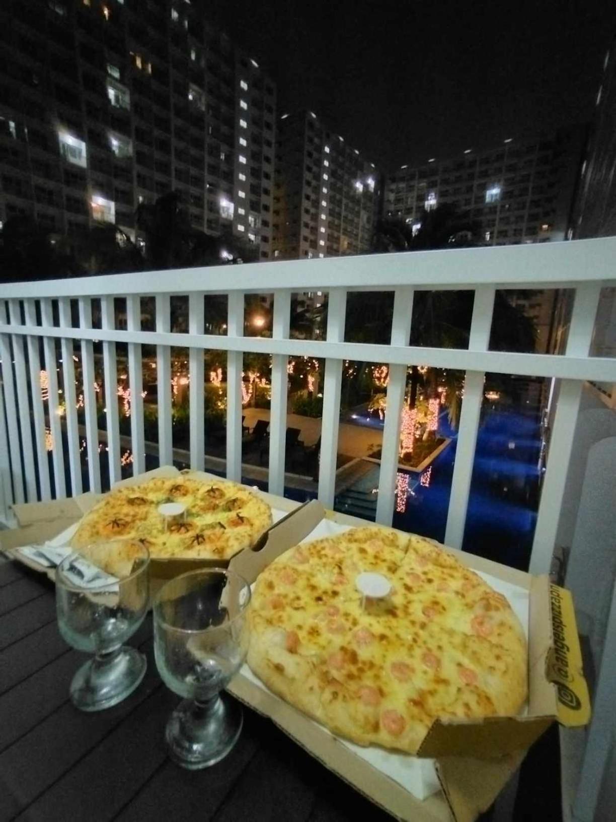 Pasay Shore Residences With One Bedroom With Balcony Apartment