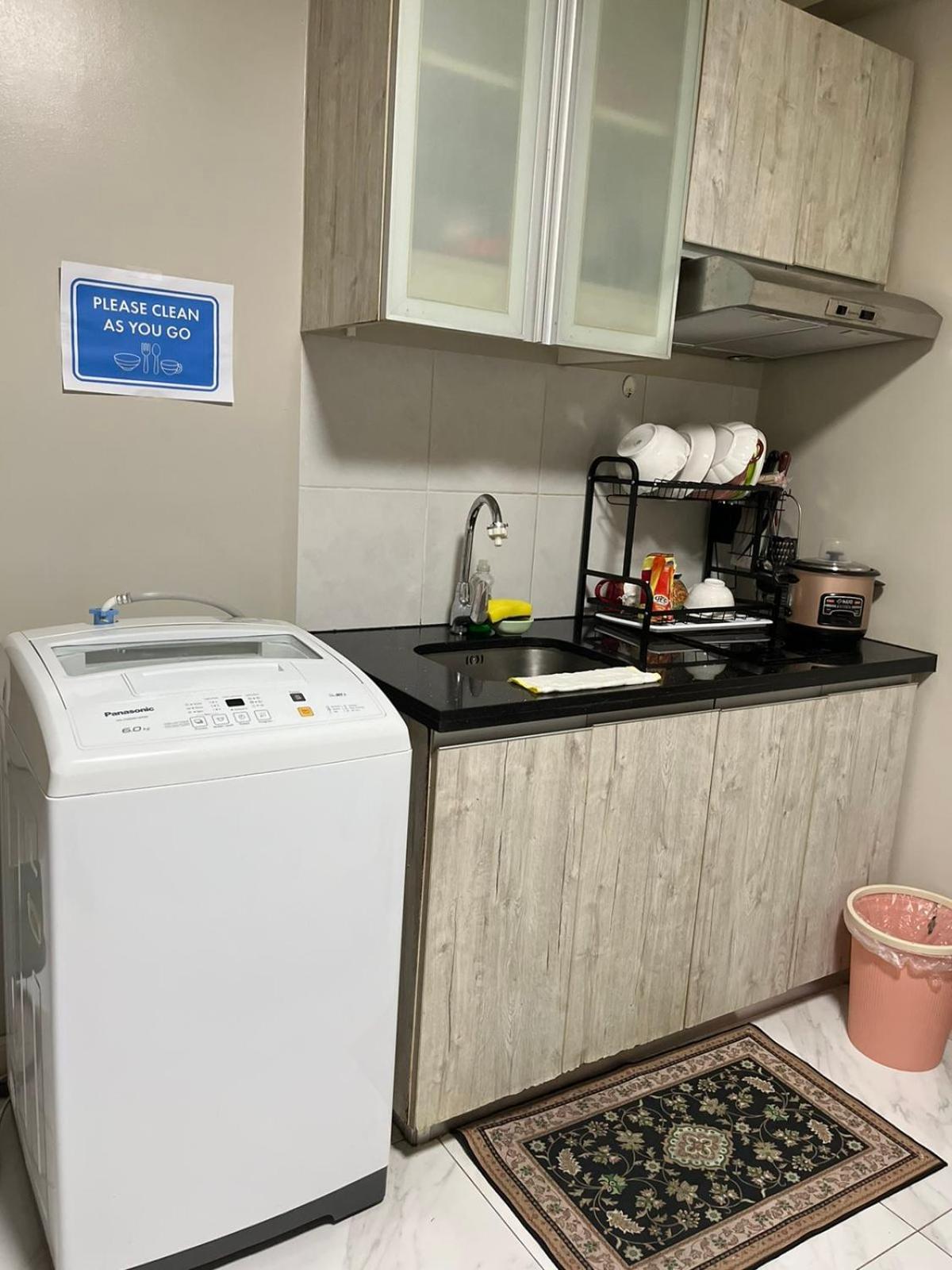 Apartment Cozy 1-br Retreat Near Moa Pool View Manila