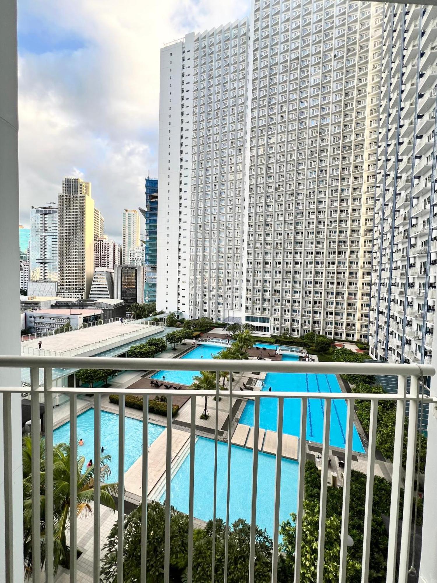 Fun Pop-art Inspired Makati * Manila