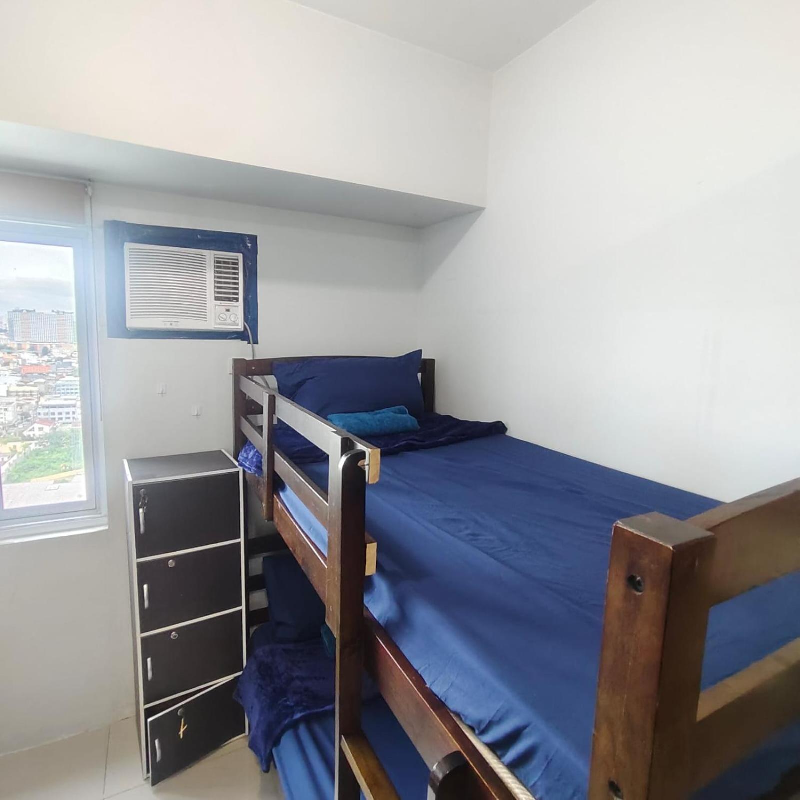 Apartment Budget Family Group For 4 Persons