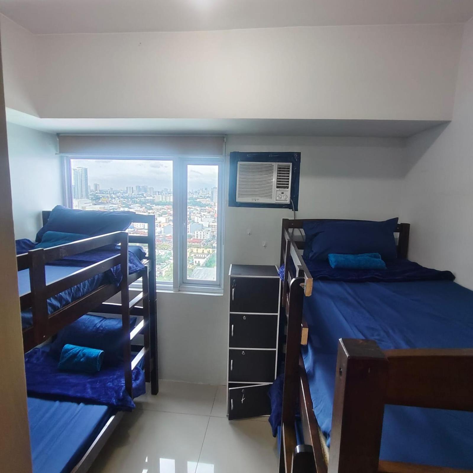 Apartment Budget Family Group For 4 Persons