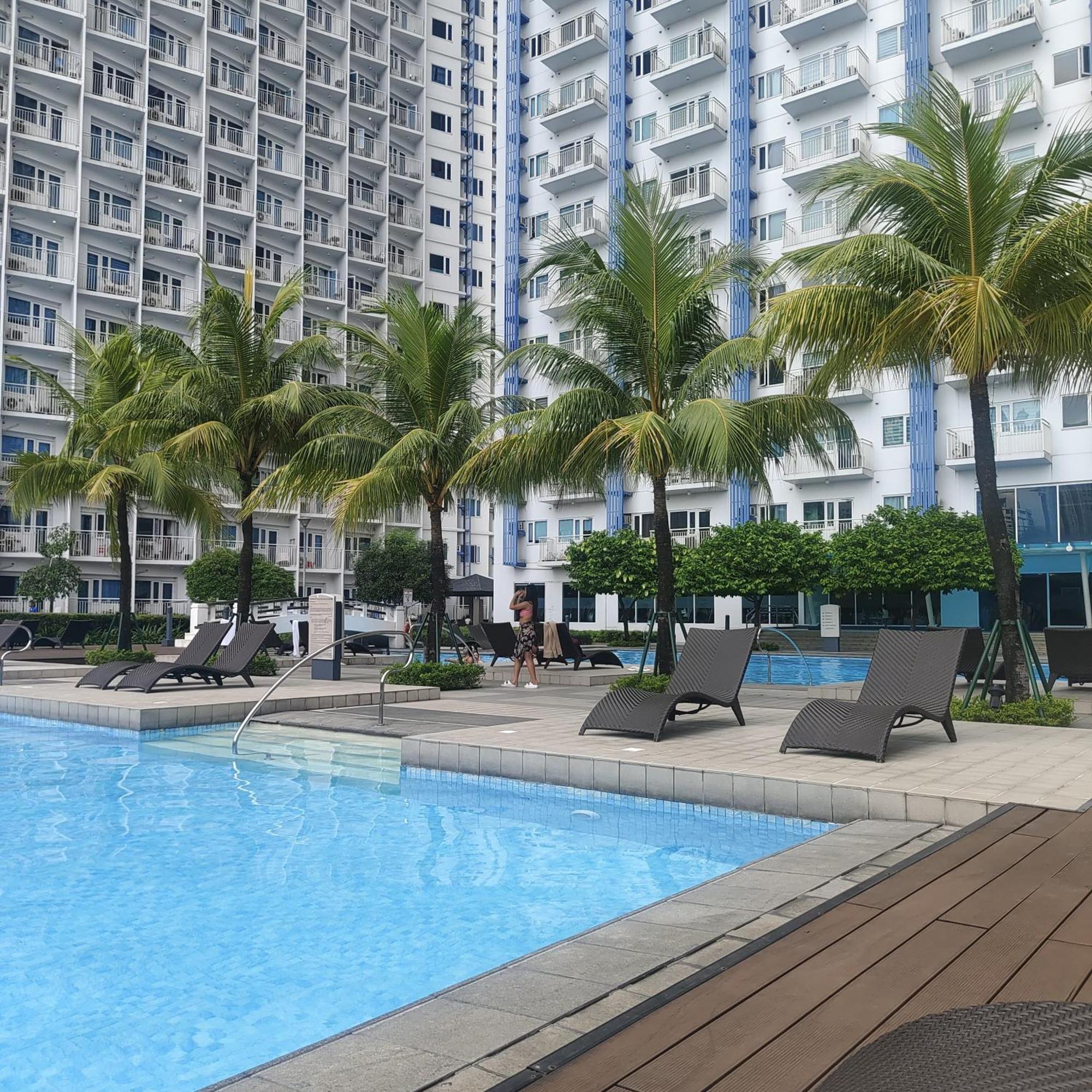 Apartment Budget Family Group For 4 Persons