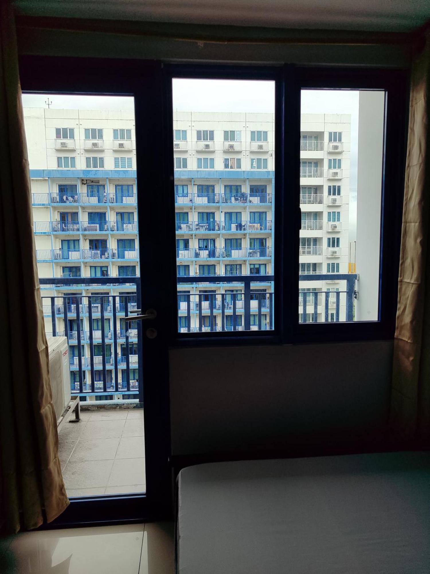 1138 Staycation Infront Of Moa, Near, Smx, Arena, Dfa, World Trade, Picc, Ayala Mall, Naia Manila