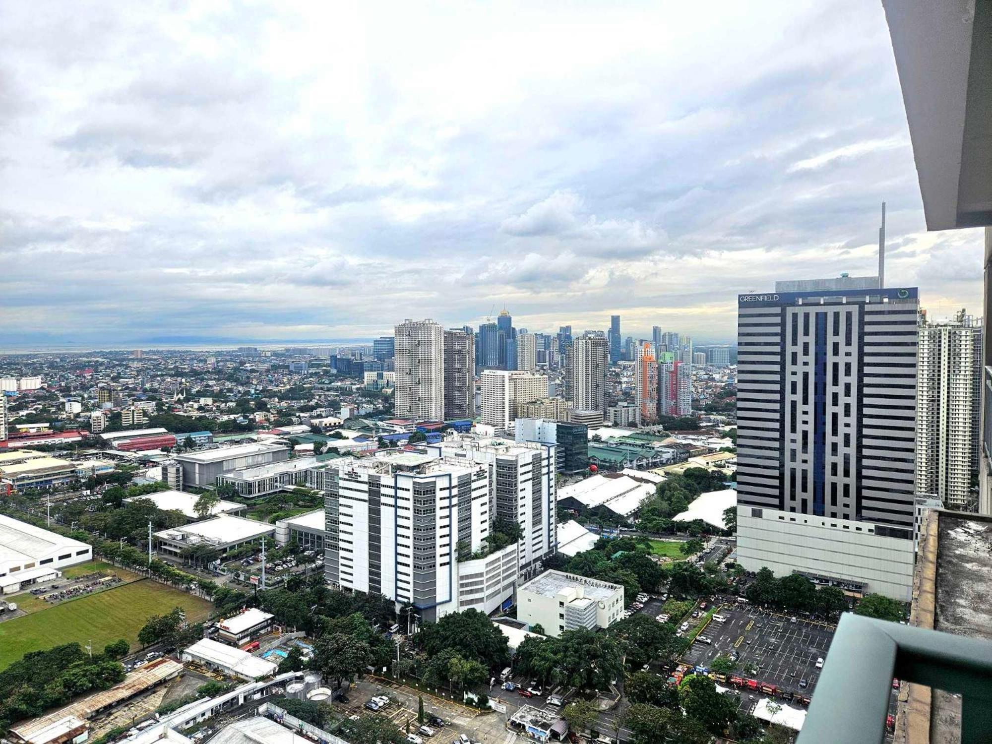 Soho In Front Of Edsa Shangri-la Mall - Lil Olive's Spot *